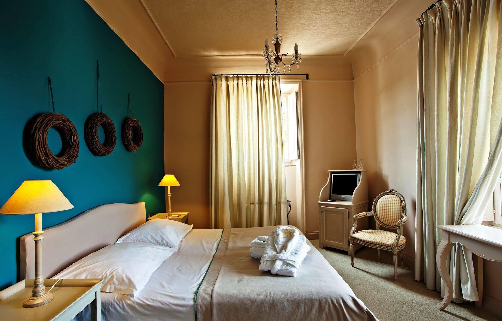 Chateau De Rochegude Room photo